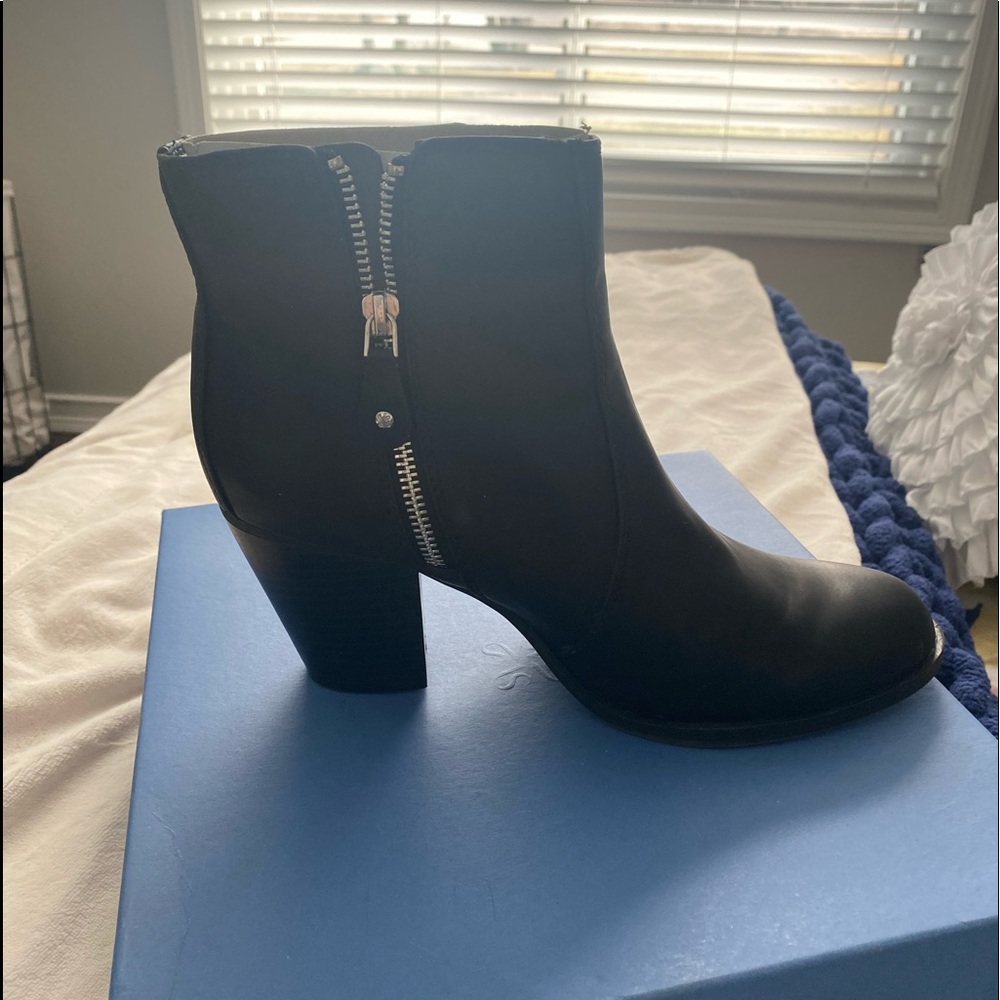 Simply Vera boots